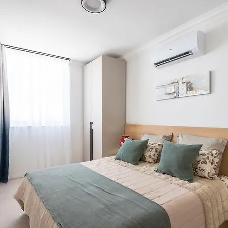 Gorgeous Penthouse With Sea View Appartamento St. Paul's Bay